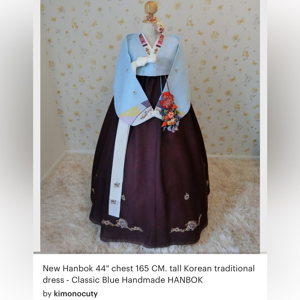 Hanbok in polyester - traditional Korean dress, size L